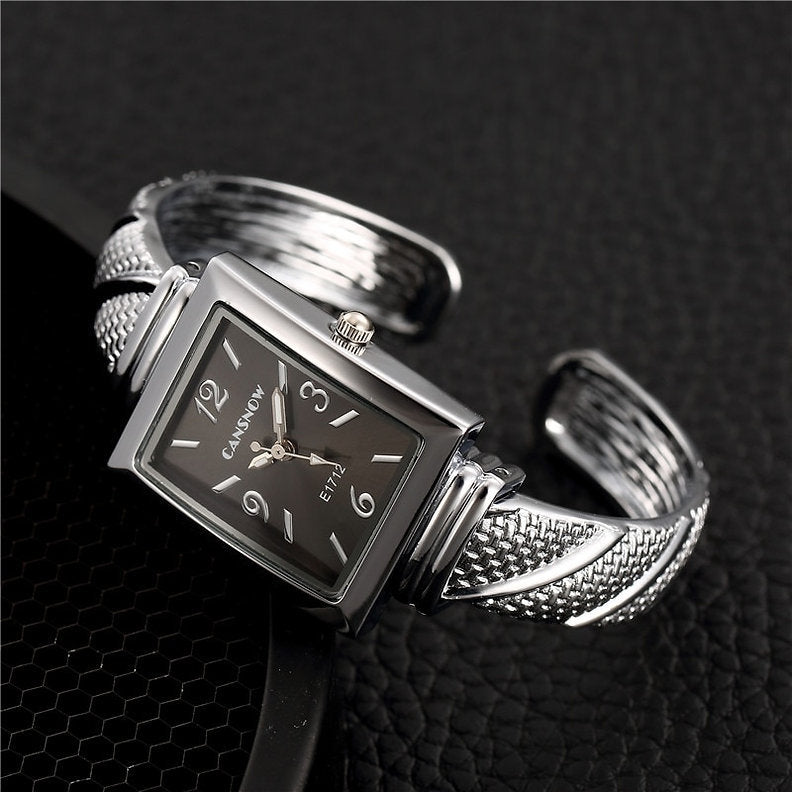 WristNexo Women's Gold Bracelet Quartz Watch – Elegant Fashion Style